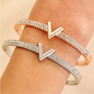 Elegant SILVER Crystal-Studded Bracelet